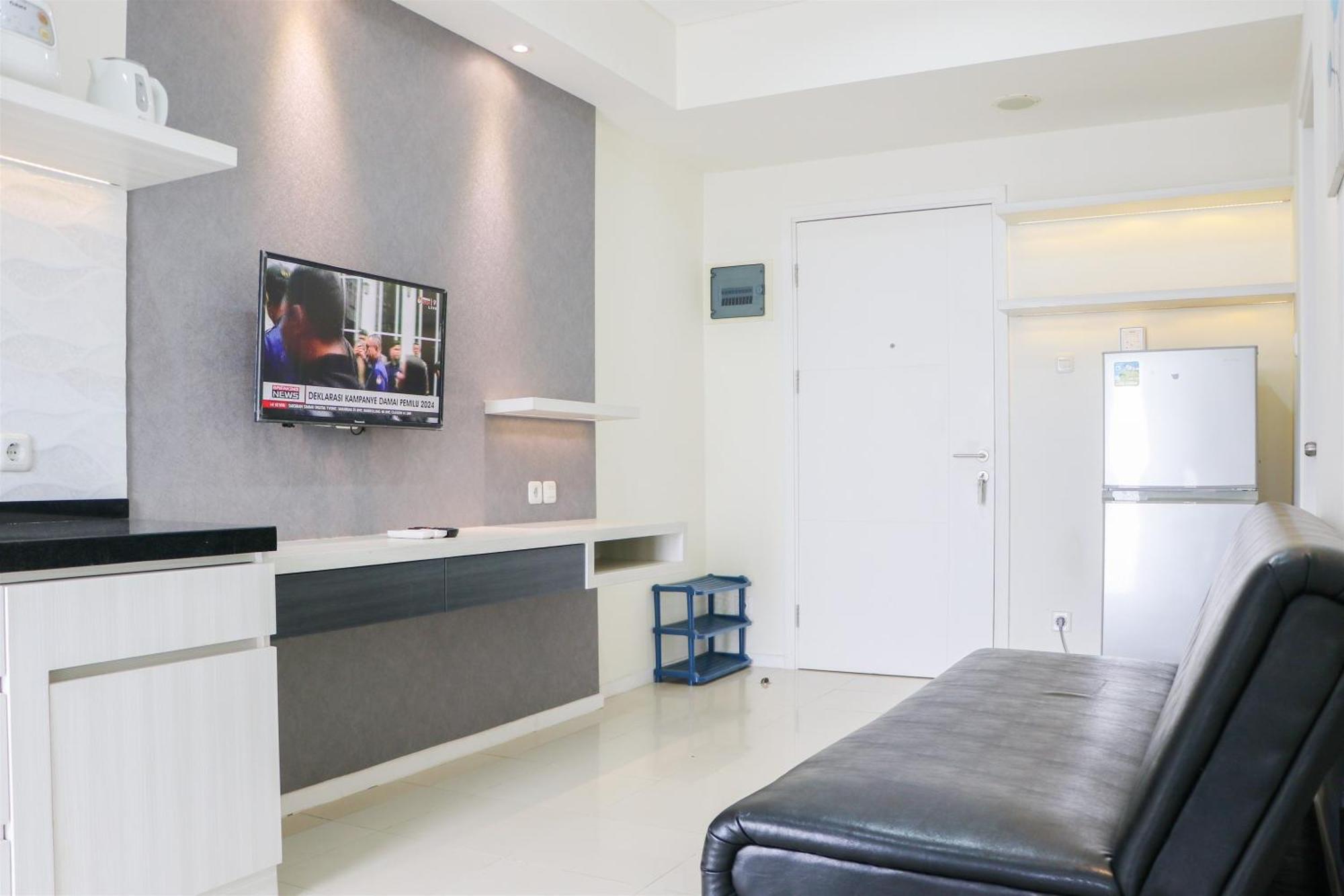 Apartemen Simply 2br At Parahyangan By Travelio Bandung