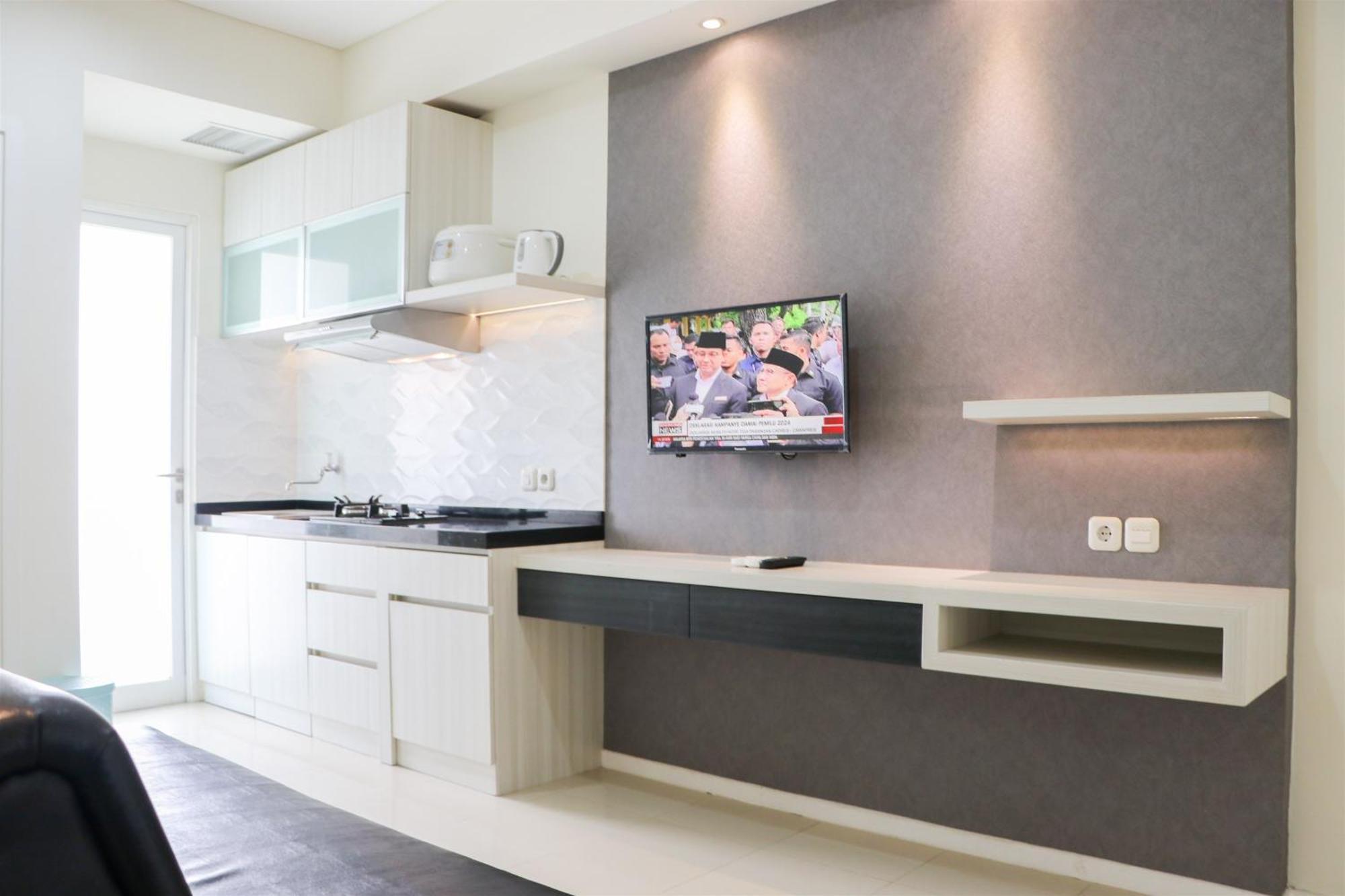 Simply 2br At Parahyangan By Travelio
