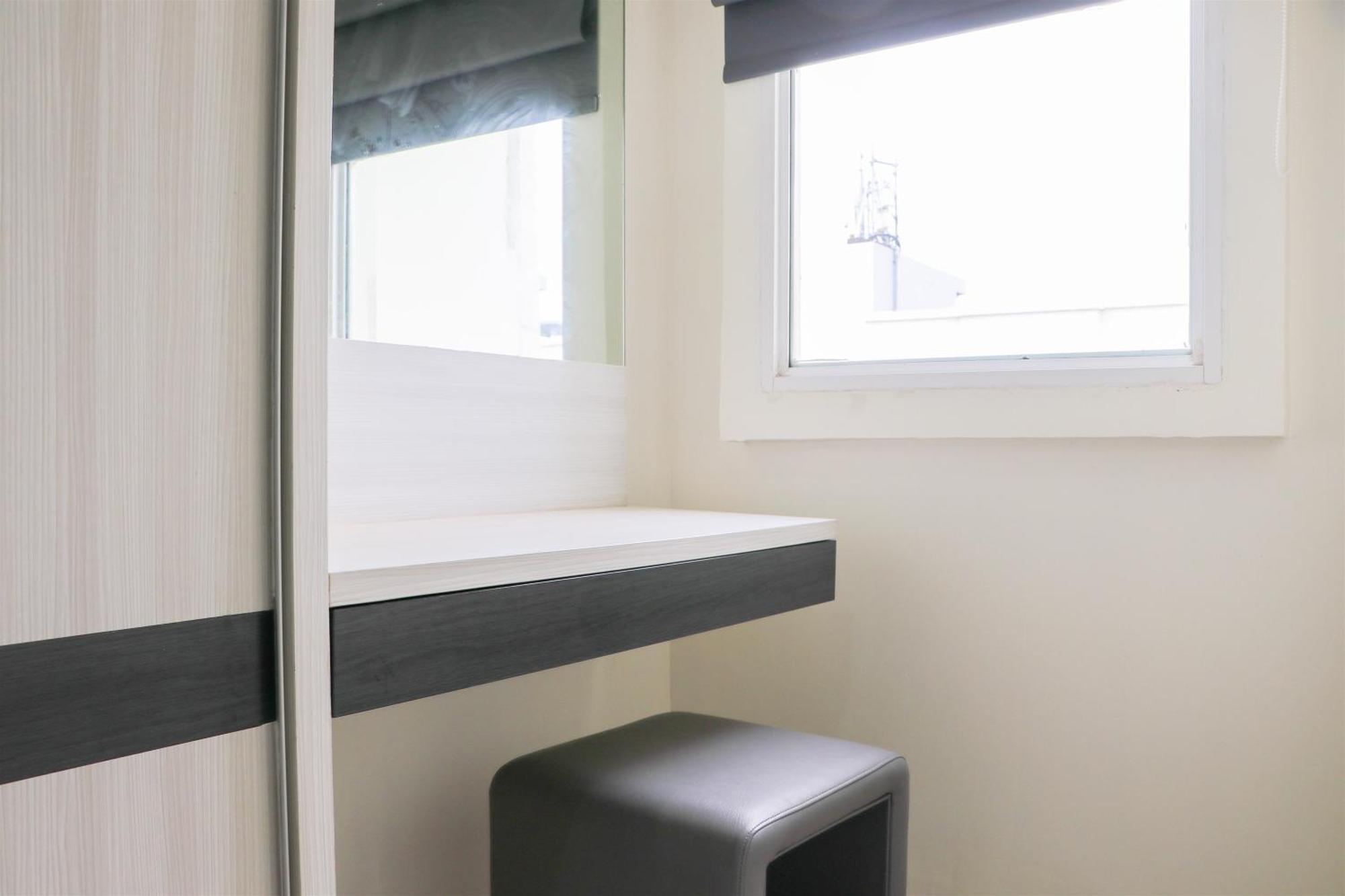 Apartemen Simply 2br At Parahyangan By Travelio Bandung
